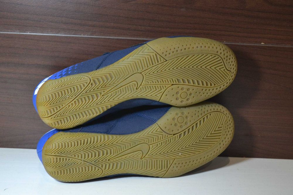 nike bombax lc 38.5р футзалки оригинал бутсы бампы футбольные
