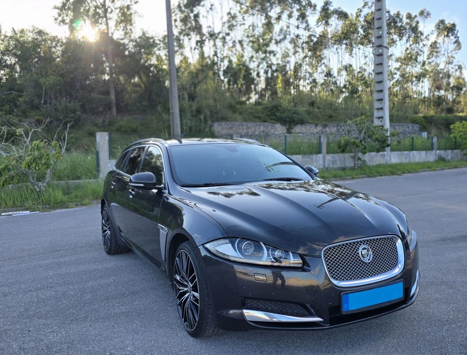 Jaguar XF 2.2 automática motor PSA baixo valor de manutenção
