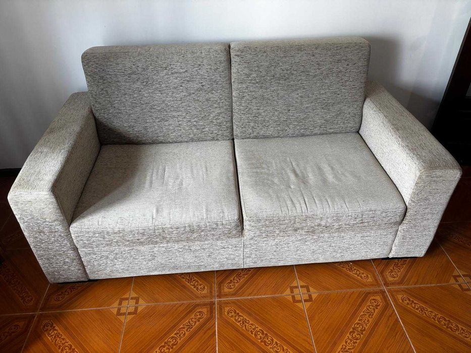 Conjunto de 2 sofás (1 sofá-cama)