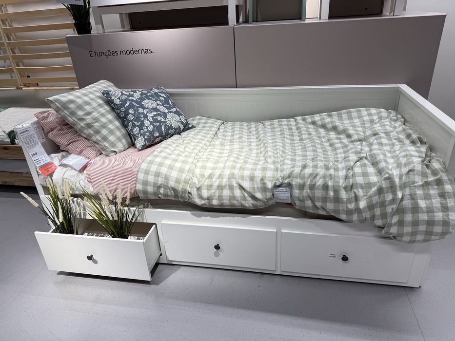 Cama individual/ dupla ikea