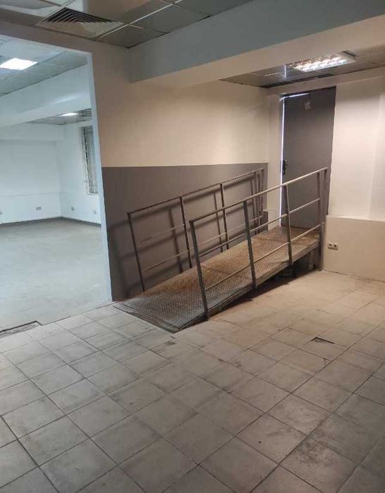 Продажа помещения 160 м2 на красной линии