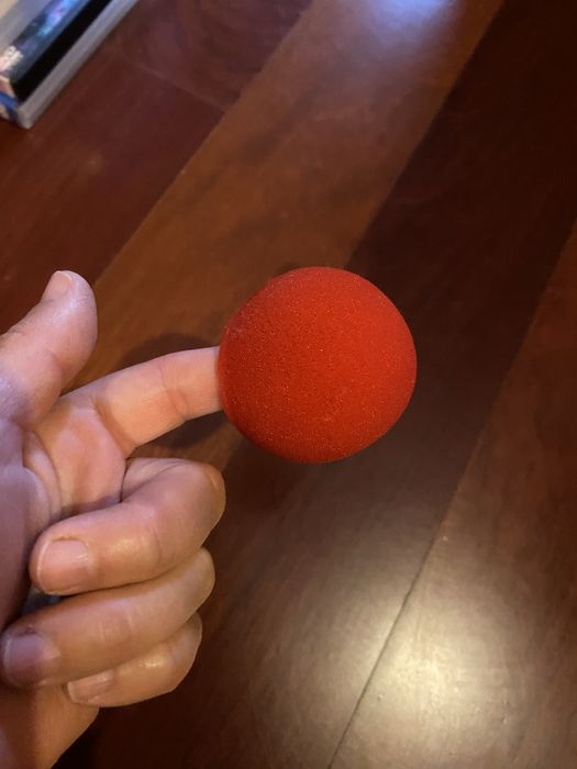 Nariz esponja vermelho