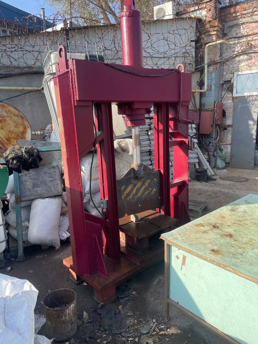 Гильотина ,пресс гидравлический