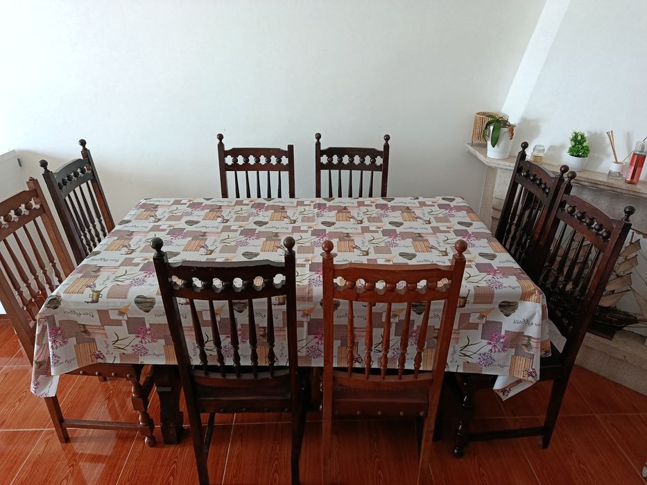 Mesa grande 8 cadeiras