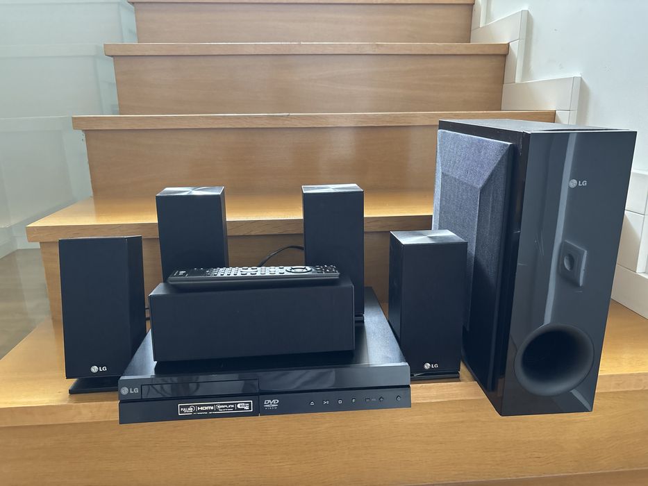 Sistema de som 5.1 com subowfer