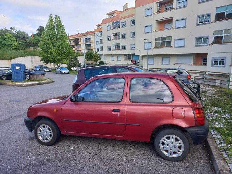 Vendo Nissan Micra em excelente estado mecânico
