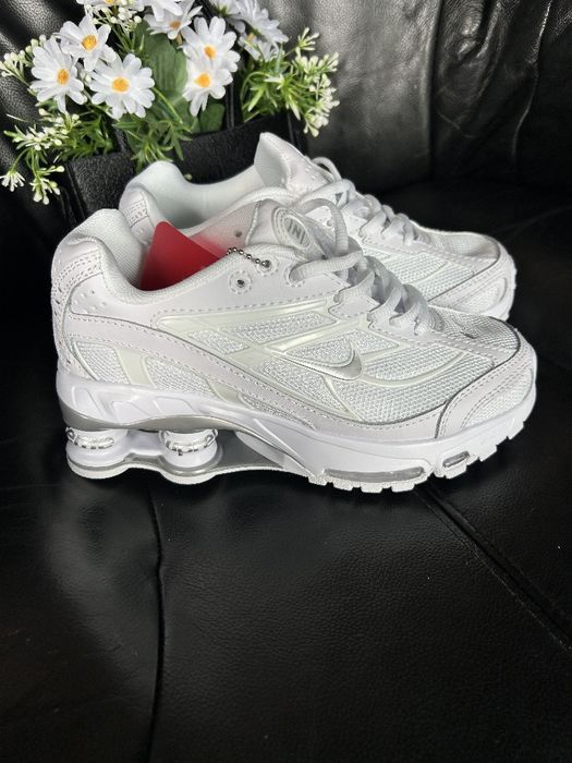 Кросівки Nike весна-літо.