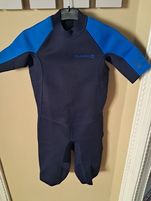 гідрокостюм підлітковий, стан як новой, модель TWF Turbo Shortie Wetsuit з короткими рукавами та штанинами.