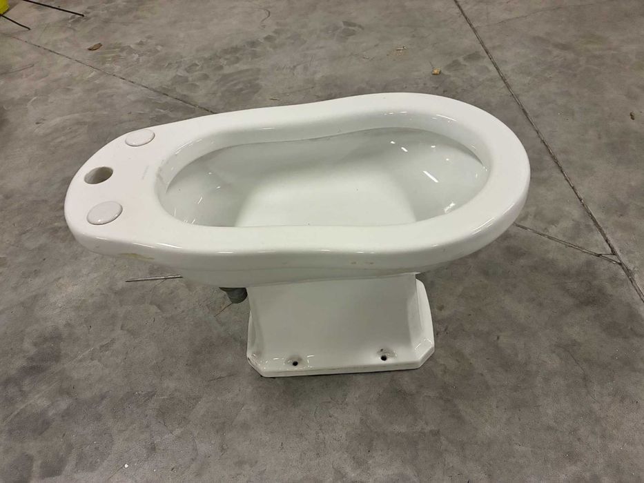 Bidé Valadares com formas - Qtd. 1 Und.