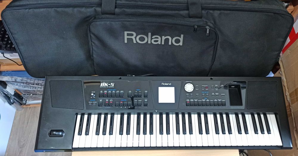 Roland BK5 em bom estado com saco