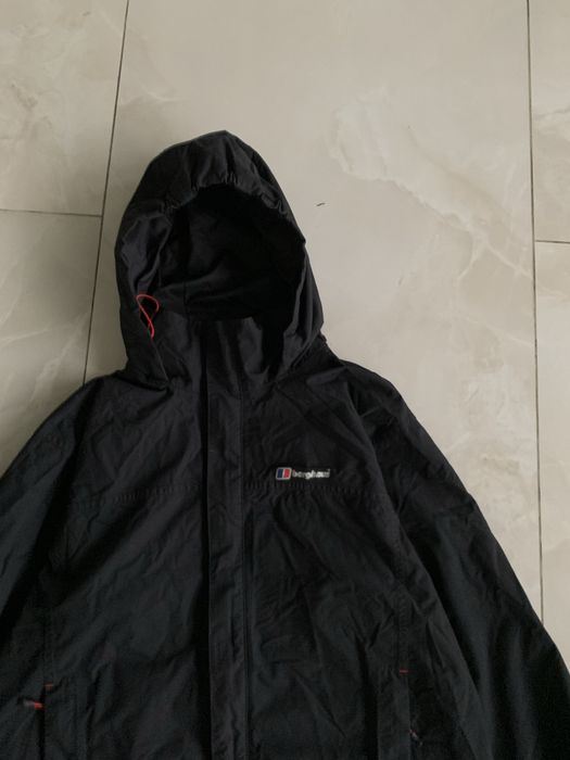 Ветровка berghaus