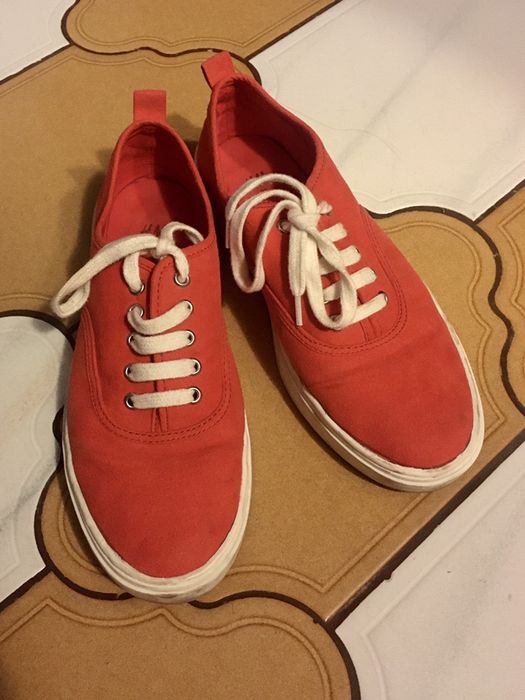 Trampki tenisówki H&M czerwone zamszowe 38