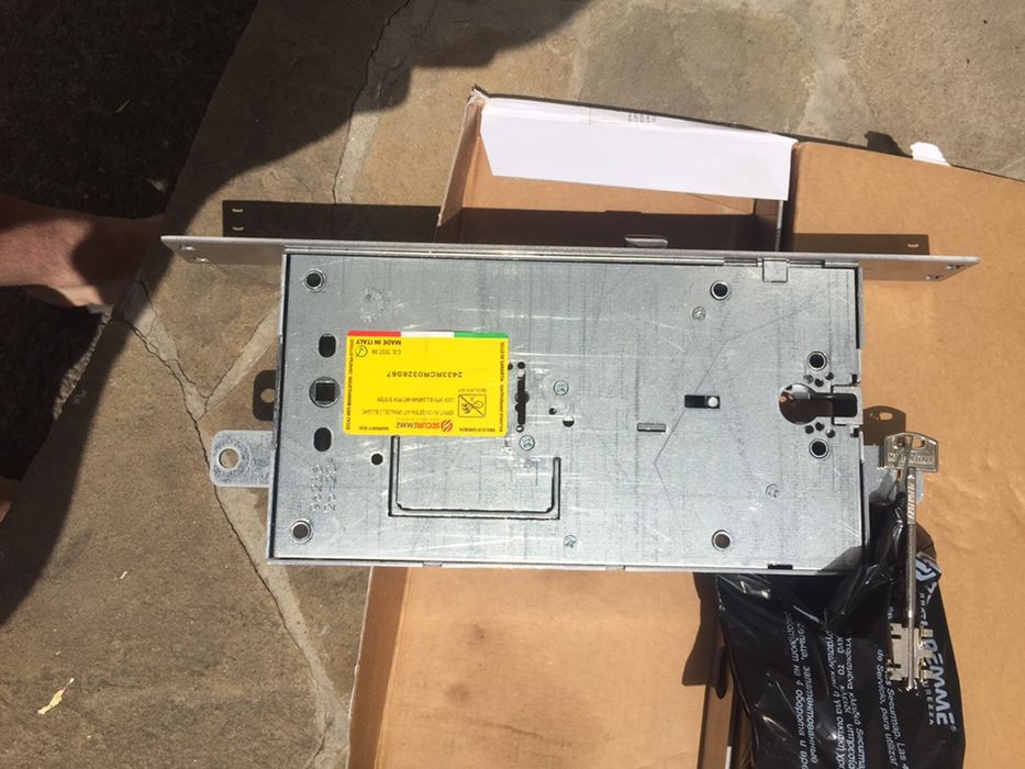 Замок Securemme двухсистемный Италия