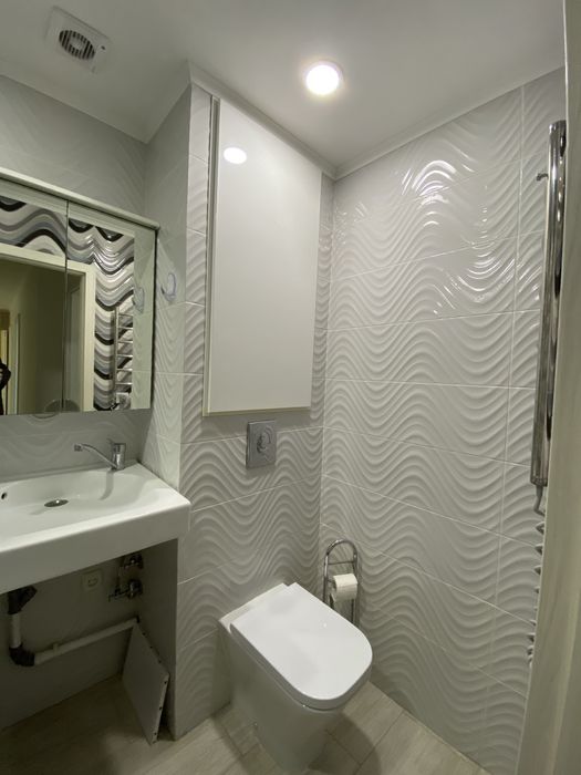 Продам 3к квартиру і кладовку, ж/м Перемога-4, бул.Слави 3, 72м2