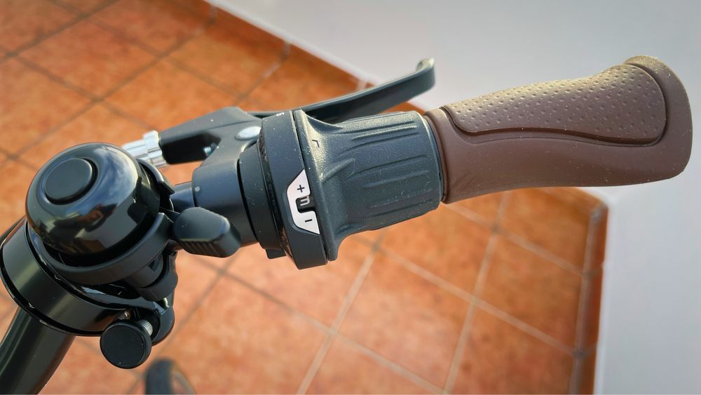 Bicicleta Elétrica dobrável c/ Acessórios (apenas 1 mês de uso)