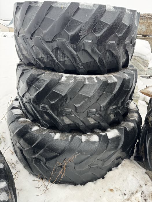 Kpl. Opon rolniczych 600/70r30 tył 710/70r38