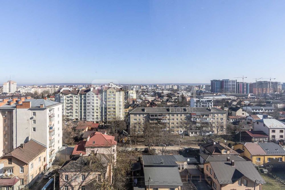 Продаж 2к. з ремонтом та меблями по вул. Височана