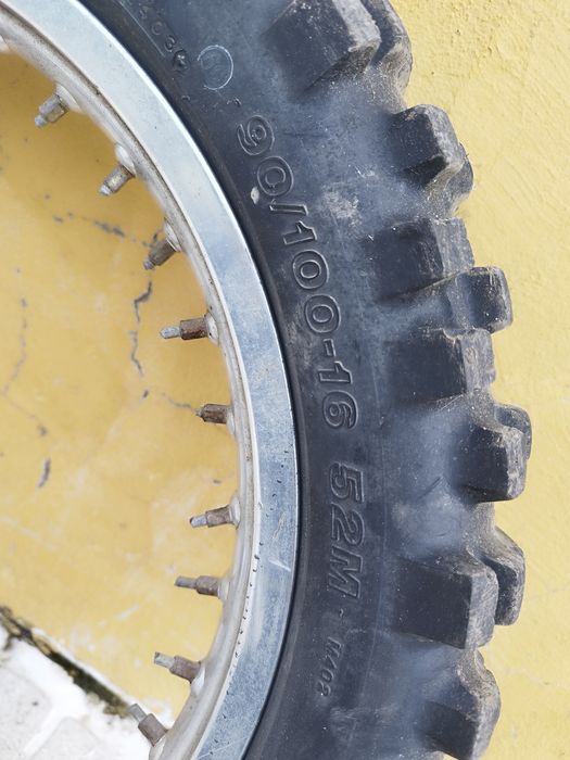 Aro 16 com pneu 90/100/16 +  pneu 70/100/19