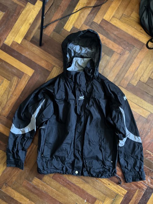 Куртка плотная ветровка горнаяна мембране  Helly Hansen оригинал M