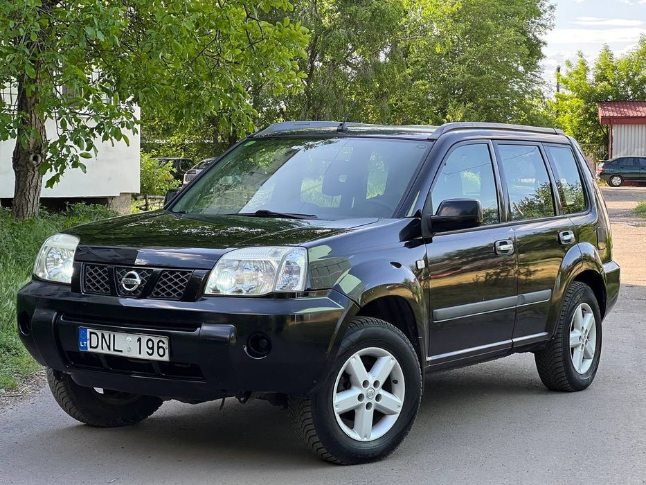 Продам Nissan X-trail  на полном отличном ходу Дизельный Внедорожник