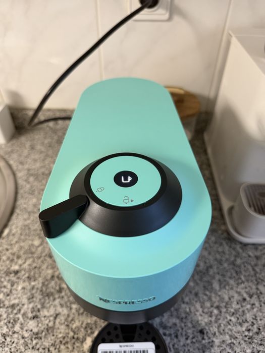 Maquina de cafe Nespresso Vertuo