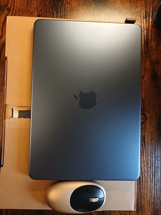 Laptop mackbook neo 512 granatowy