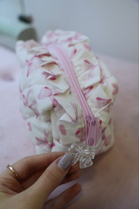 Косметички в наявності