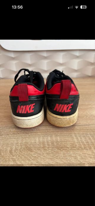 Buty Nike czerwono-czarne
