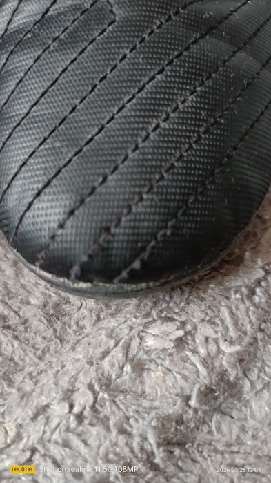 Buty do gry w piłkę.