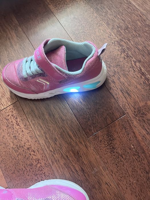 Buty Geox rożowe rozm.31