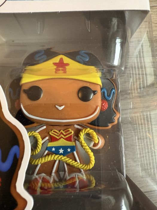Figurka Funko Pop Wonder Woman Gingerbread 446