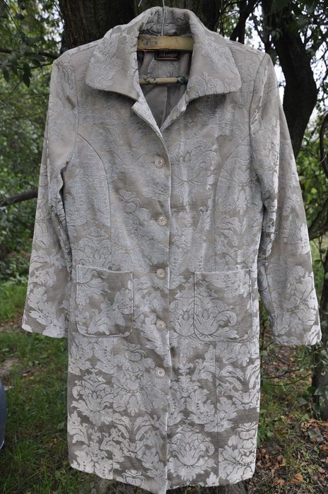 Płaszcz: żakardowe wzory beżowy vintage retro elegancki podszewka