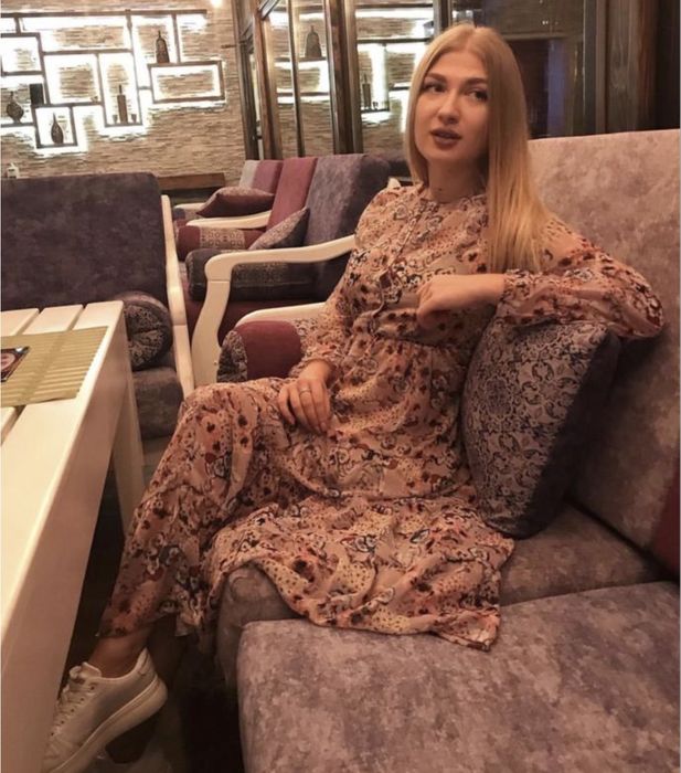 Довга сукня в квітах із підкладкою