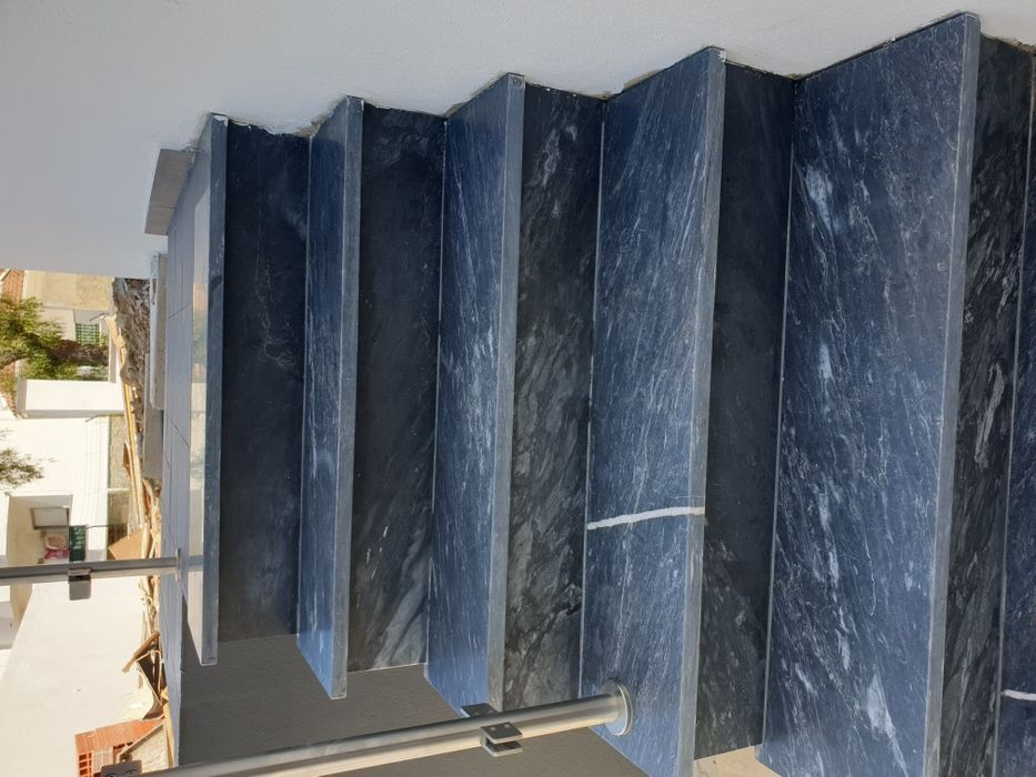 Escadas em pedra marmore