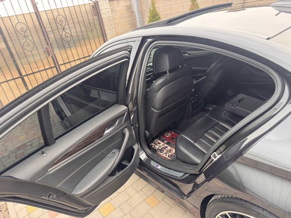 Продам BMW G30 540i