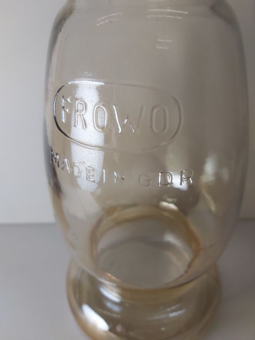 Butelka Frowo GDR po nafcie do lamp. Okres PRL