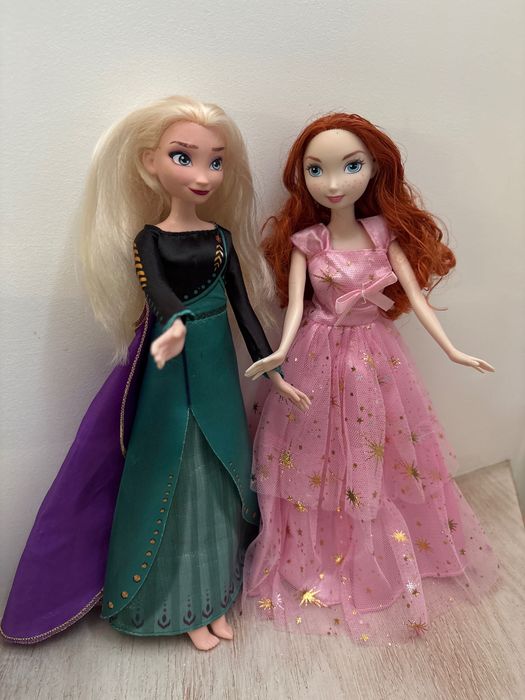 2 Bonecas Disney Princesas