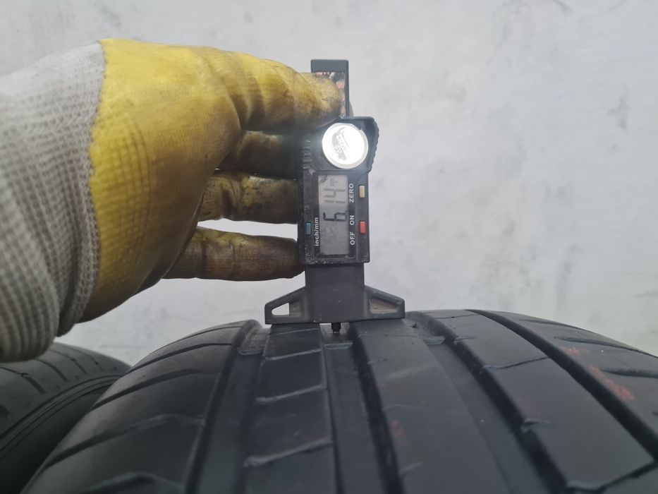 245/45R18 Pirelli P ZERO.