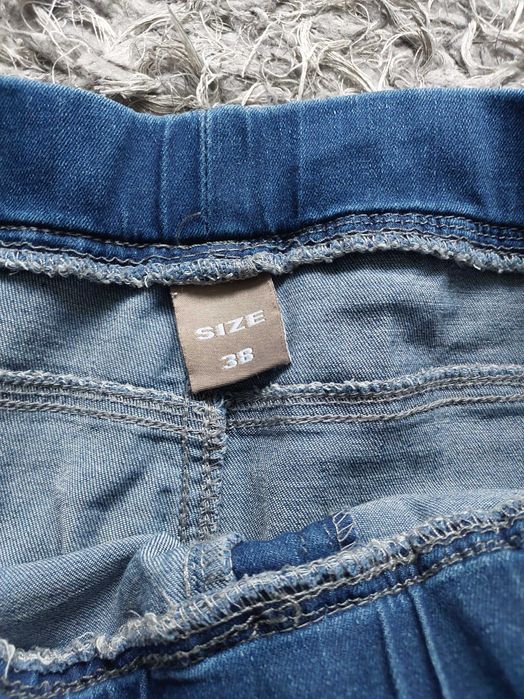 Spodnie na gumie, rozmiar 38/40