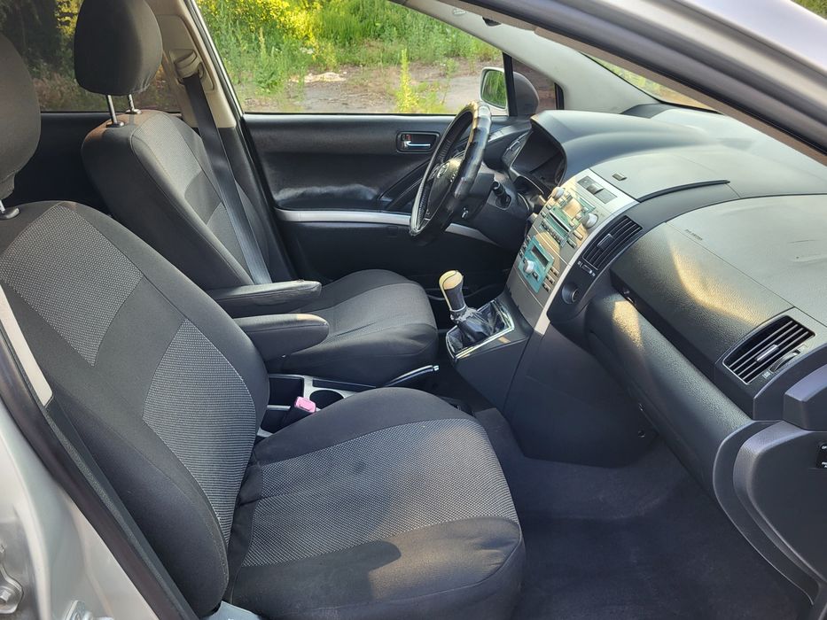 Тойота Корола Версо 2007рік 7місць