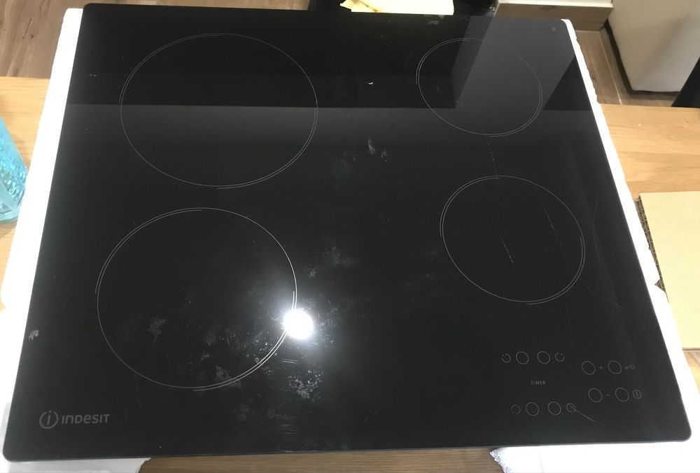 Placa Vitrocerâmica | Indesit