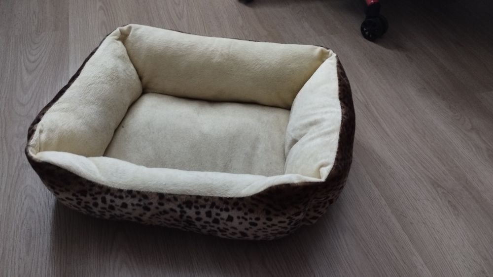 Лежанка для кота или собаки