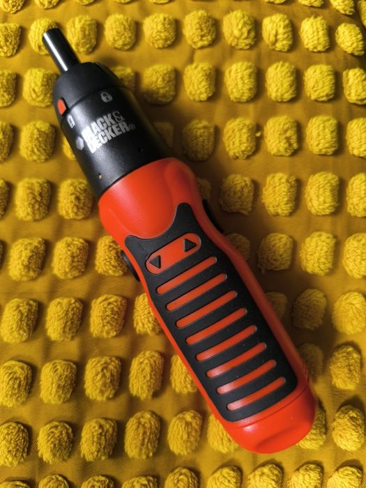 Wkrętarka wkrętak Black&Decker A7073 na baterie Elektryczny śrubokręt
Firma Black & Decker A7073