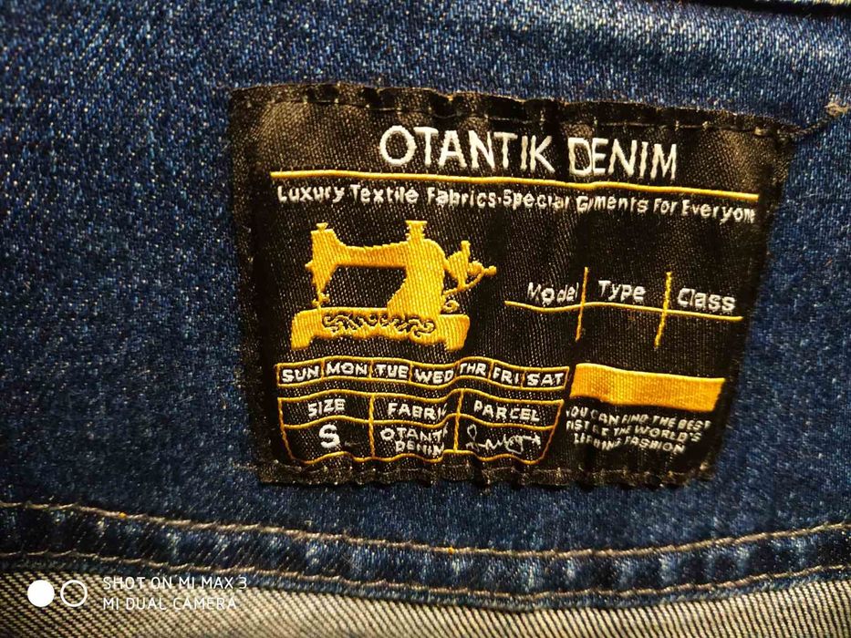 Продам джинсову курточку