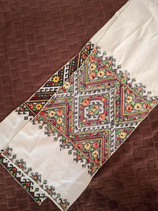 Старовинний вишитий рушник