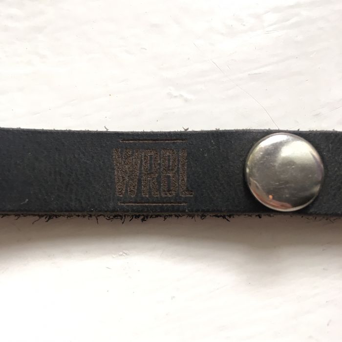 Кожаный брелок для ключей бренда We Are Able