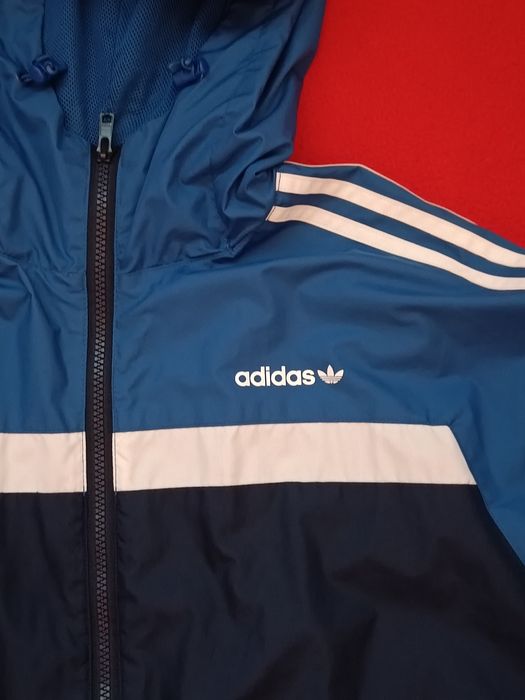 Продам оригинальную мужскую ветровку Adidas originals размер М