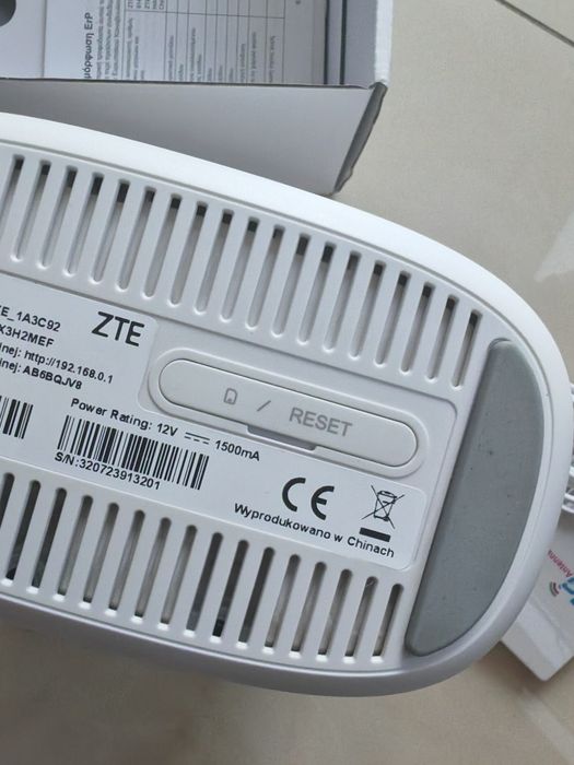 Router ZTE modem LTE 4G+ jak nowy z anteną dodatkową na kartę SIM