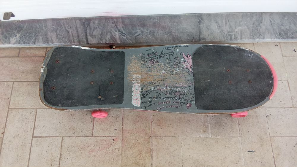 SKATE Longo. Bons Rodas. Com 3 Fotos