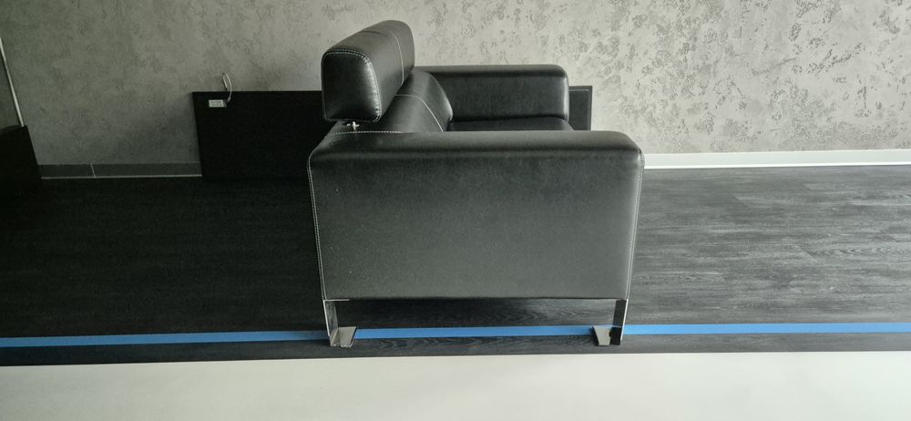 Sofa biurowa loft , skóra eko, wysoka jakość - stan perfekcyjny